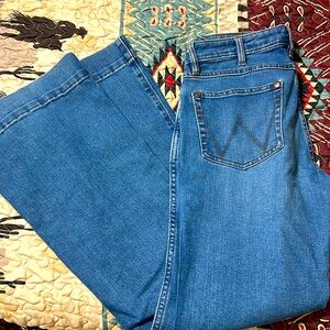 Wrangler retro high rise trouser boot cut